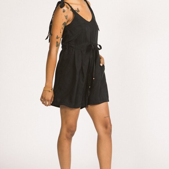 Allison Wonderland Meara Romper Black, NWT, Size 6 - Picture 3 of 3